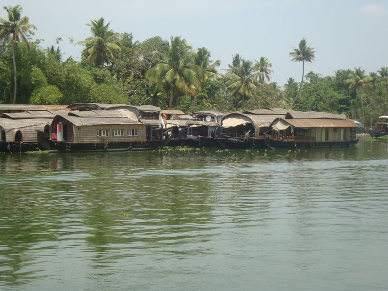 Houseboat Central