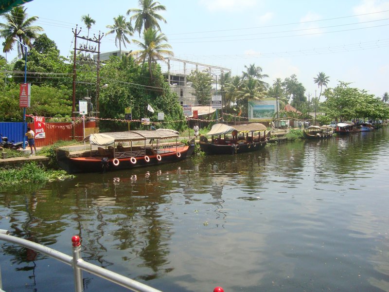Kerala Backwaters Tour 