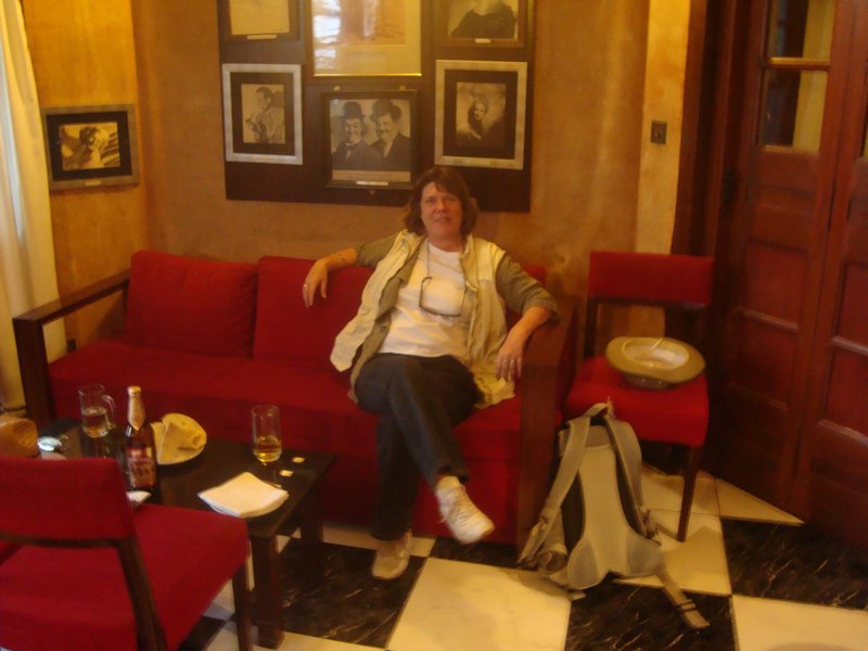 M in the Holywood Bar at the Woodville Palace