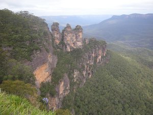 24. The 3 Sisters from Echo Point