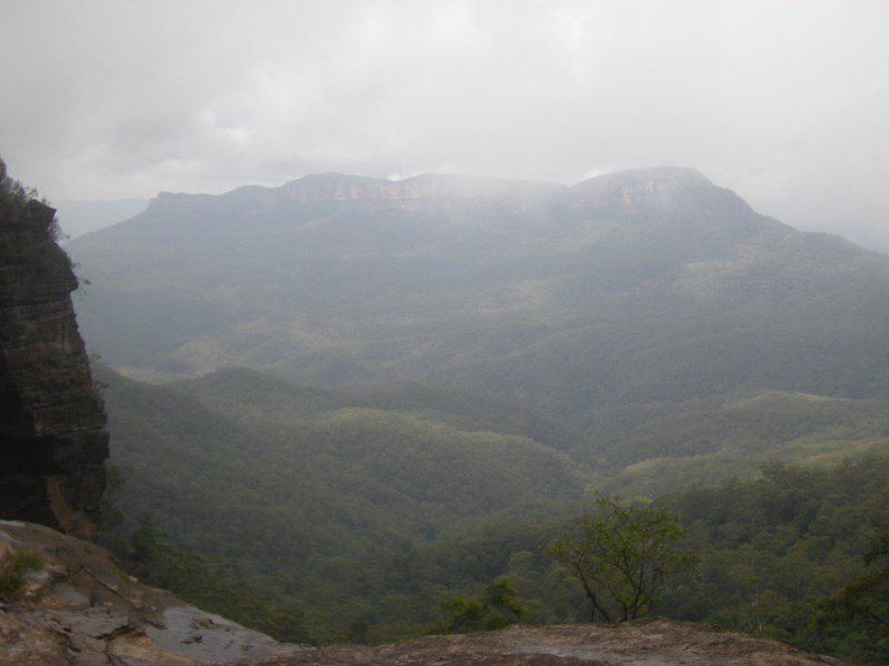 15. The Blue Mountains from the Furber Steps Walk