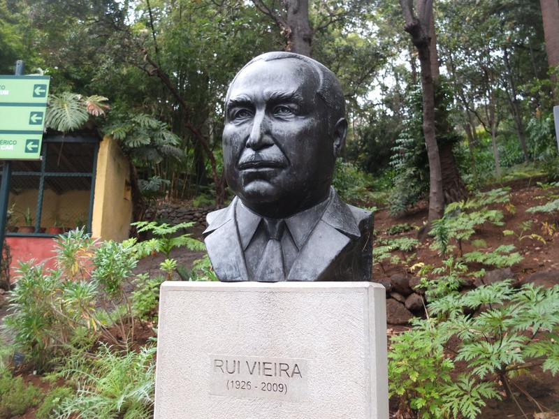 3. Bust of Rui Vieira
