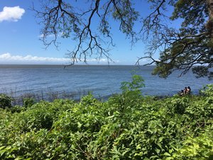 Baden im Nicaraguasee - für die Nicas fungiert der See als Dusche...