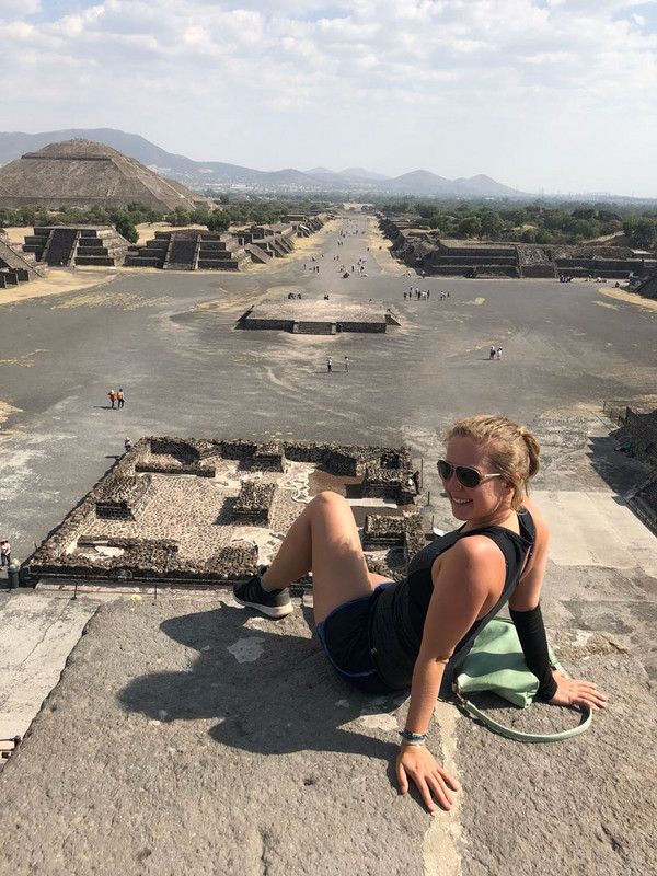 Ausblick über Teotihuacán von der Pirámide de la Luna