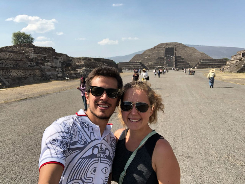 Teotihuacán vor der Pirámide de la Luna