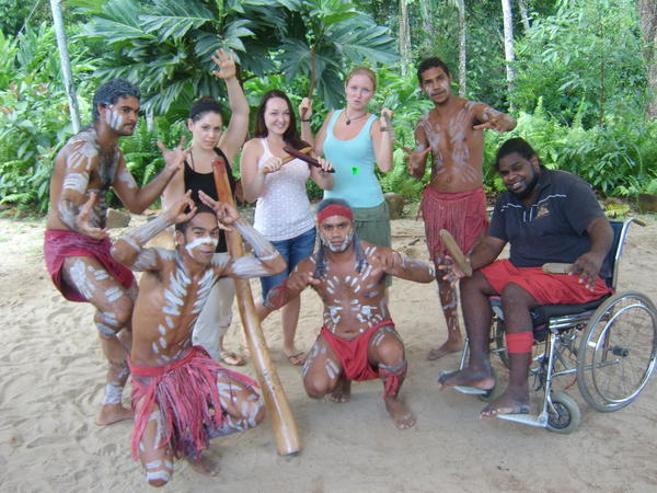 Aborigional dance show group