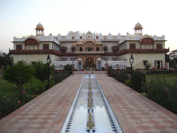 Our pretty palace hotel in Bharatpur