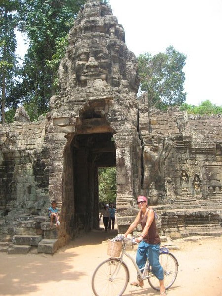 the four faces of Bayon