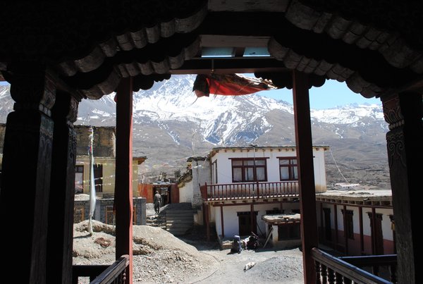 la vista desde la entrada del monasterio