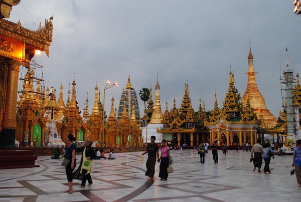 Shwedagon Paya, el lugar religioso más importante para los birmanos