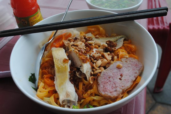 deliciosos y baratos fideos vietnamitas