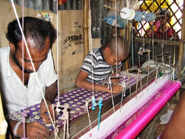 weaving jamdani