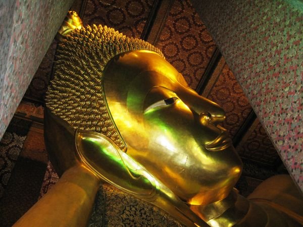 the head of the golden buddha