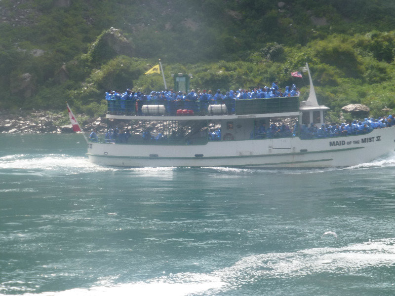 Maid of the mist boat