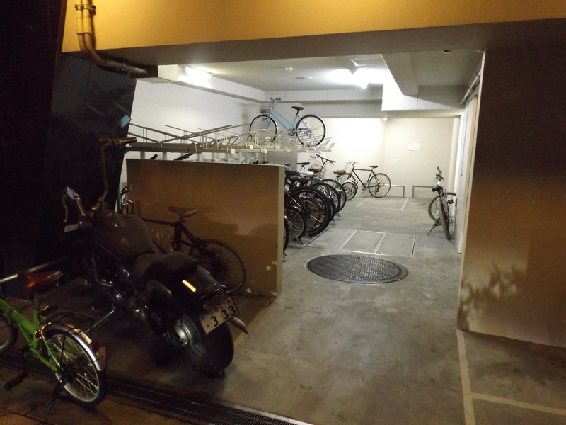 Garaże rowerowe.
