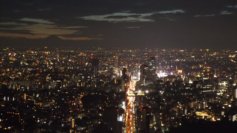 Tokio z dachu Roppongi Hills.