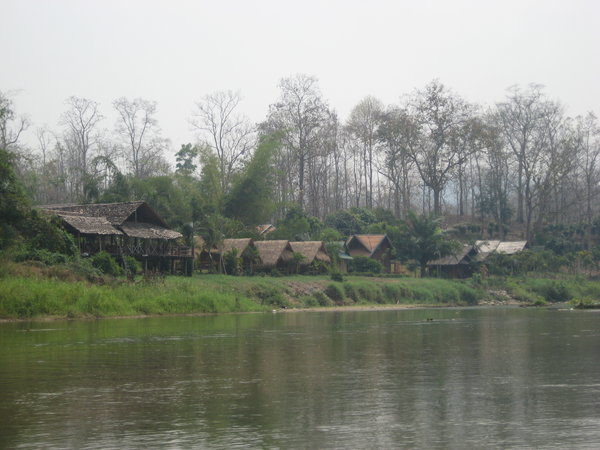 Visit to long-neck tribe village