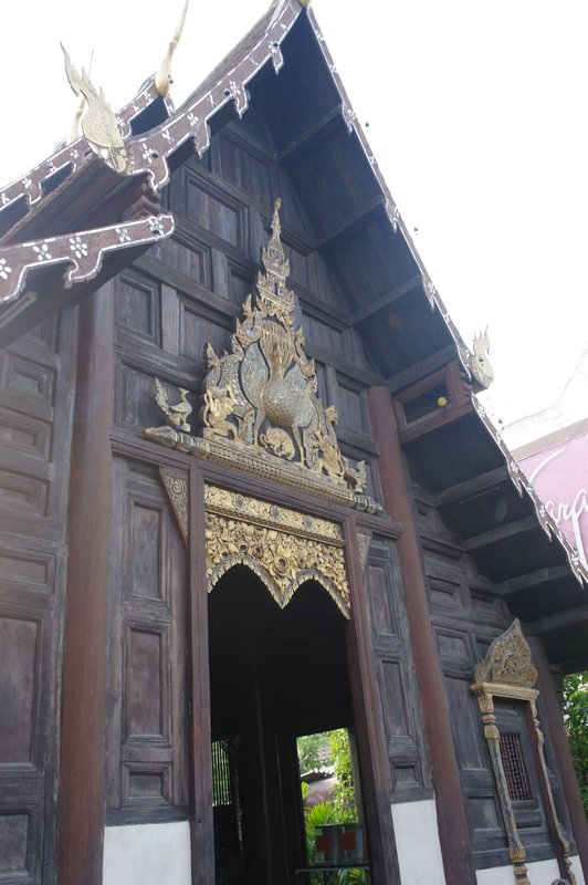 Teak House in Chiang Mai Tempe