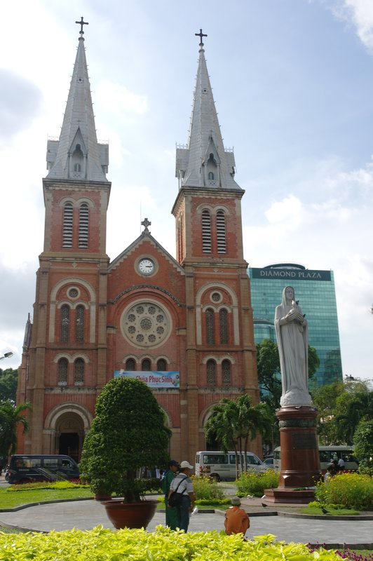 Notre Dame HCMC 1
