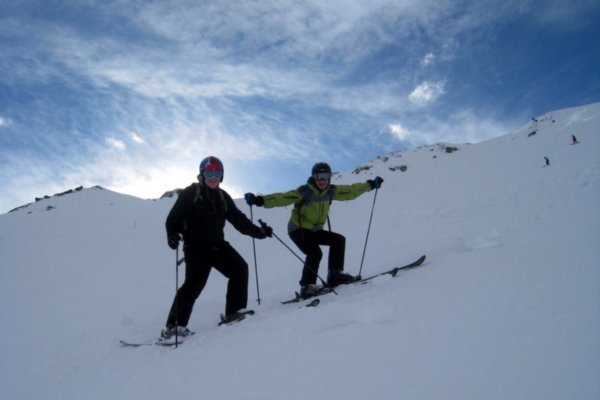 Brothers on piste
