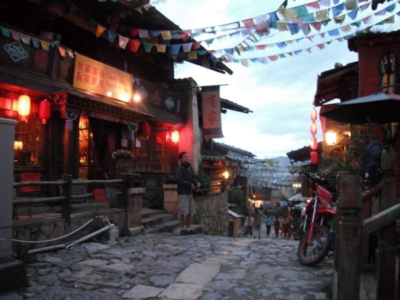 Shang-ri La - the town