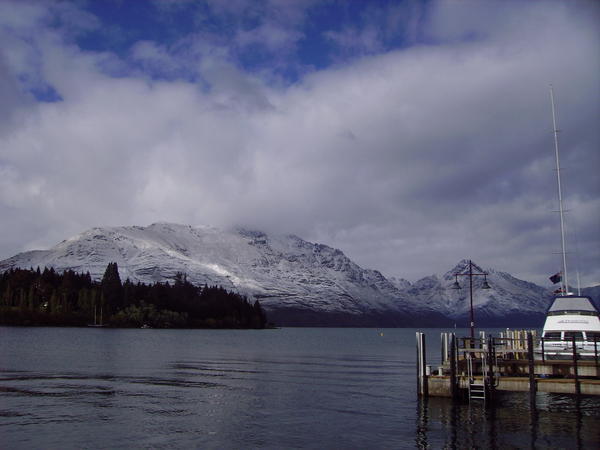 Snow on the peaks at Queenstown