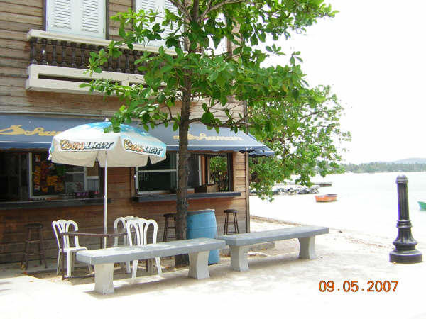 Bar sur la plage