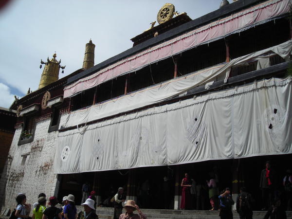 Sera Monastery main assembly hall