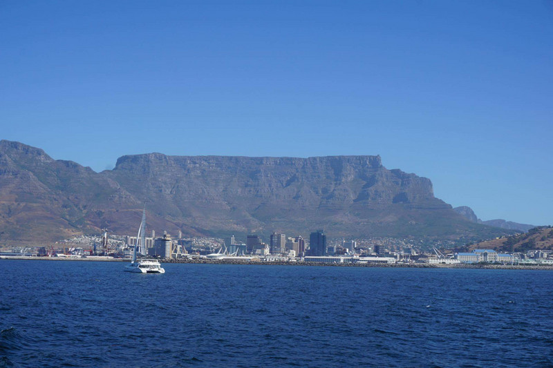 Kapstadt und der Tafelberg vom Boot aus