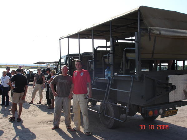 2 Studs and a Safari Vehicle