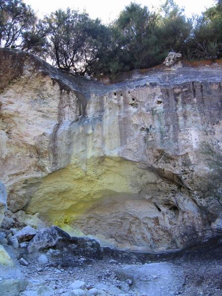 sulphur cave