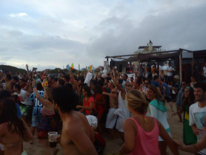 DJ Beach party