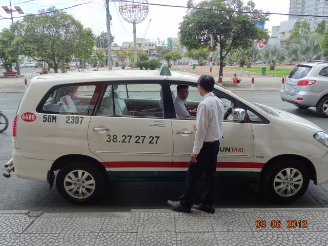 the oh-so-famous vinasun taxi