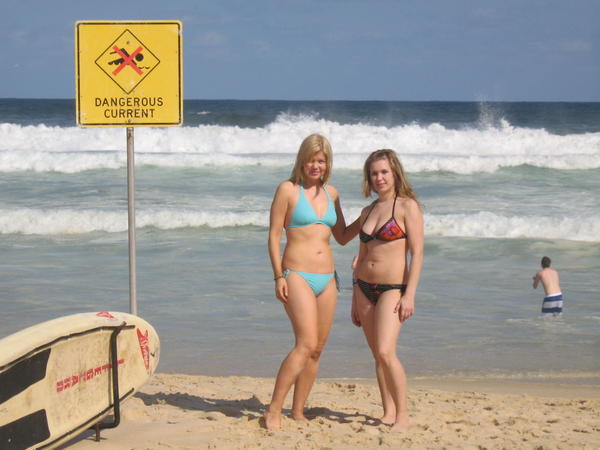 Bondi beach gals