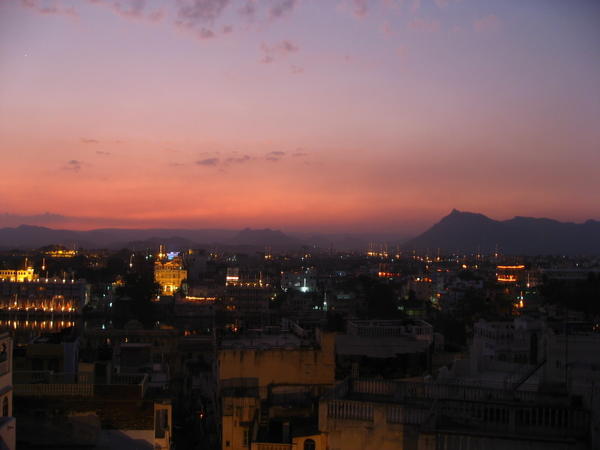 sunset in udaipur