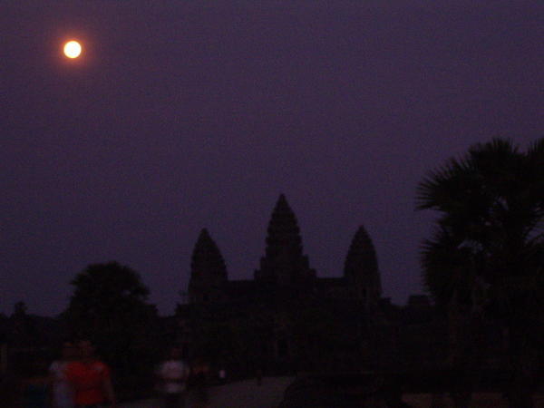 Full moon at Angkor