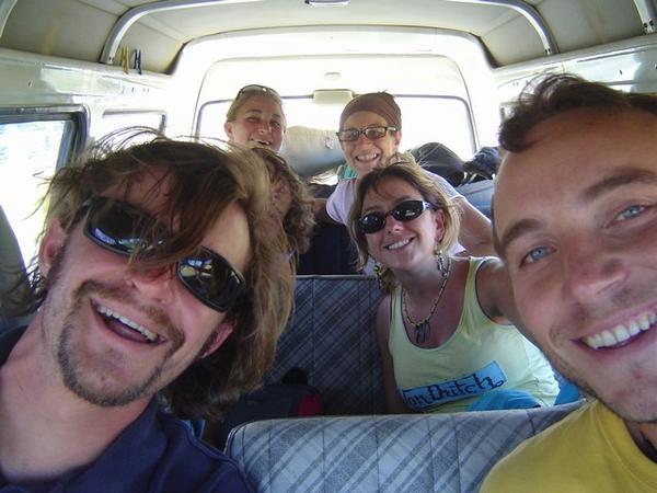 The begining of a trip along Garden Route with this crazy crew.  We jumpped on board Fernando and Claudio's (Brazil) Crazy Mobil,  together with Bek (Aussie) and Cat (USA).
