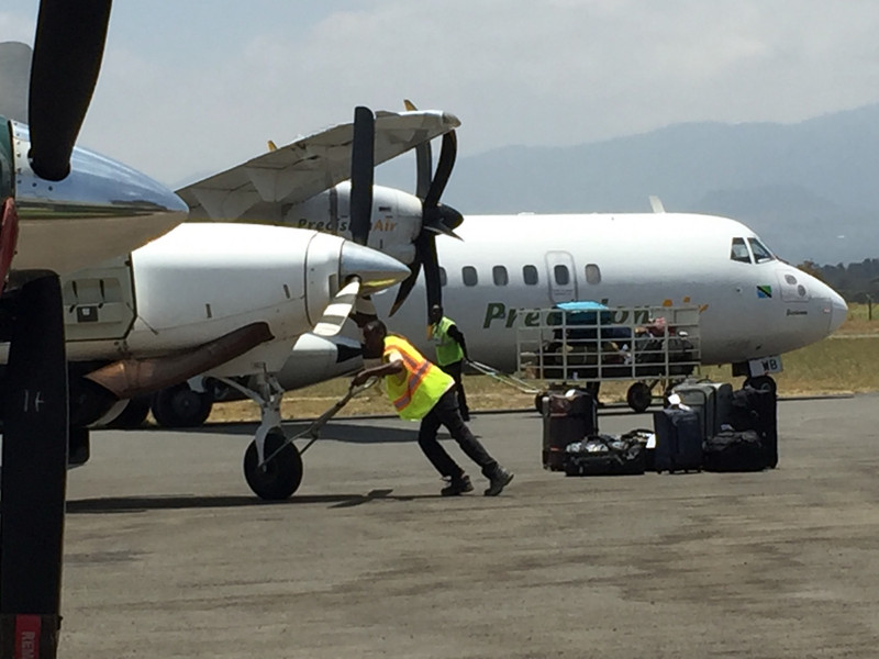 moving the planes by pushing them, Arusha Airport