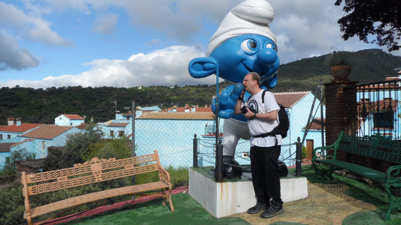 Smurf and hubby at Smurf Village of Juzcar, Andelusia