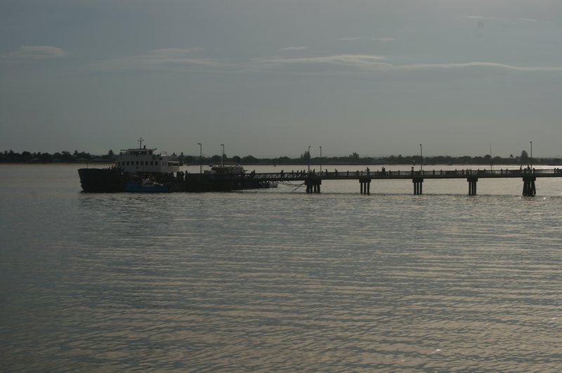 Veerboot aan Maputo kant