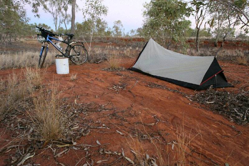 Day 24 - After leaving QLD I had two hard days with hot weather, no water and the wind going the wrong way... camping in the bush on the 1st of those days
