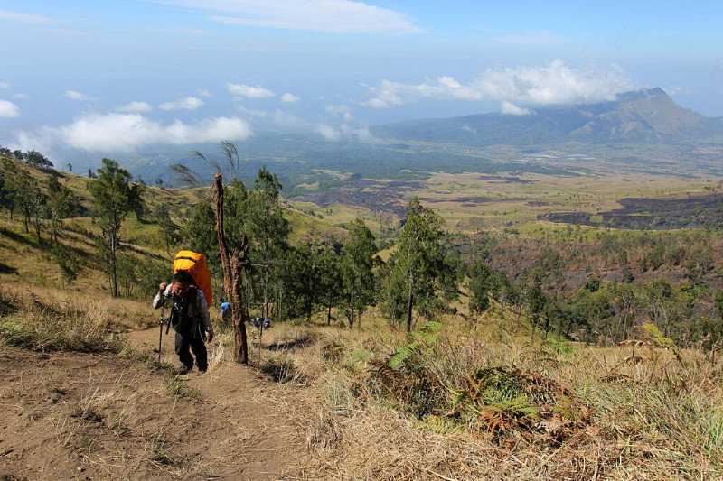 Indonesian hiker going up Mt Rinjani