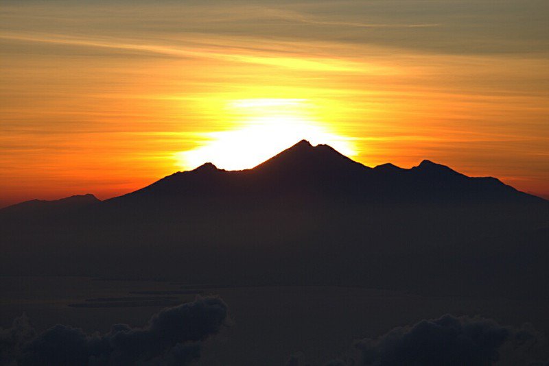 Sunrise from Gunung Agung - view of Rinjani on Lombok