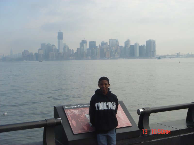 Alonzo with a Manhattan backdrop