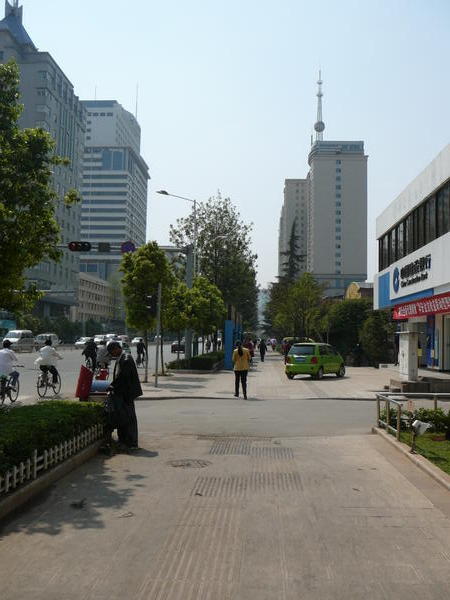 Kunming sidewalk