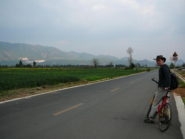 Cycling back from Baisha
