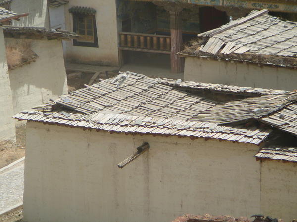 Inward sloping roof