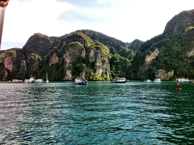 On the way into Phi Phi harbour