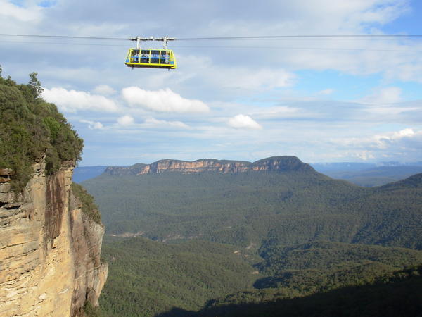 Cable Car over Jamison Valley