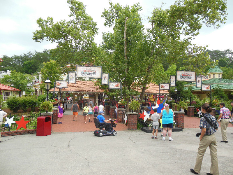 Entrance to Dollywood